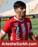 فقط کیانی نبود، آقایی هم داور را هل داد! فقط کیانی نبود، آقایی هم داور را هل داد!