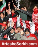 حواشی دیدار: انفجار در جایگاه خبرنگاران!/ تشویق مرحوم پورحیدری در دقیقه ۲۹ حواشی دیدار: انفجار در جایگاه خبرنگاران!/ تشویق مرحوم پورحیدری در دقیقه ۲۹