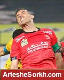 سید جلال با صلابت همیشگی در مقابل خط حمله سپاهان سید جلال با صلابت همیشگی در مقابل خط حمله سپاهان
