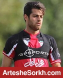 حاشیه دیدار: دلداری پرسپولیسی ها به پورعلی گنجی حاشیه دیدار: دلداری پرسپولیسی ها به پورعلی گنجی