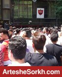 تجمع هواداران مقابل ساختمان پرسپولیس تجمع هواداران مقابل ساختمان پرسپولیس