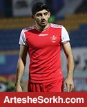 حواشی بازی: سجده شکر ترابی پس از گلزنی حواشی بازی: سجده شکر ترابی پس از گلزنی